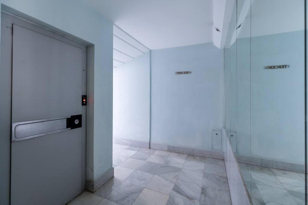 Apartamentos Rg, San Vicente 22 Séville Extérieur photo